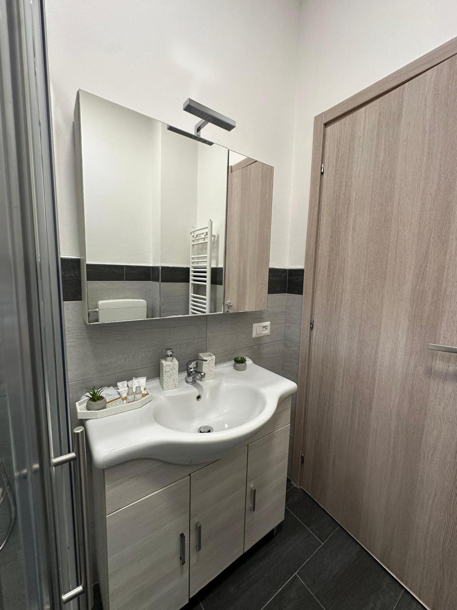 Apartment Jessy Baveno Buitenkant foto