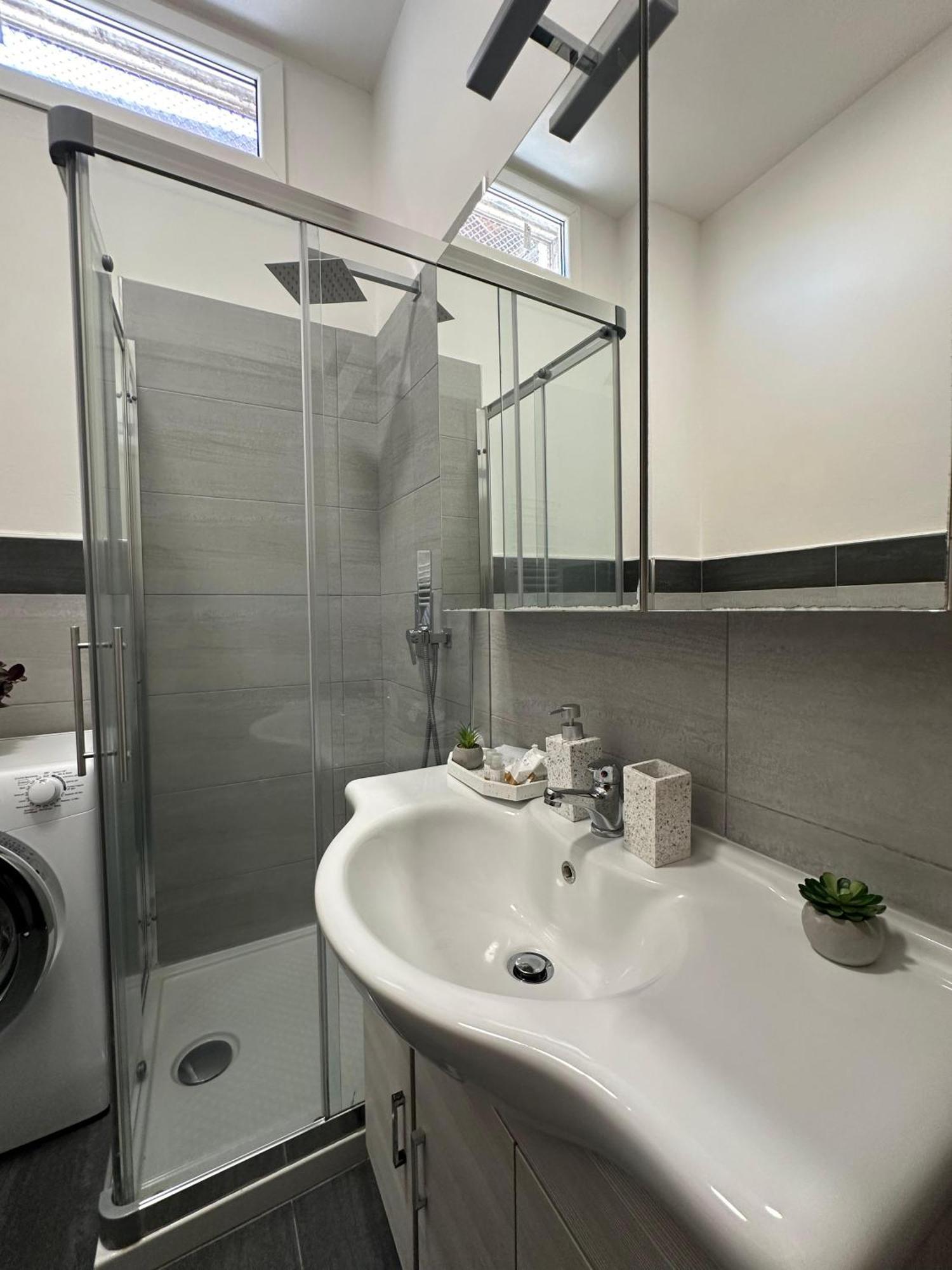 Apartment Jessy Baveno Buitenkant foto